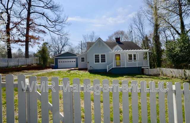 607 Gaston Avenue