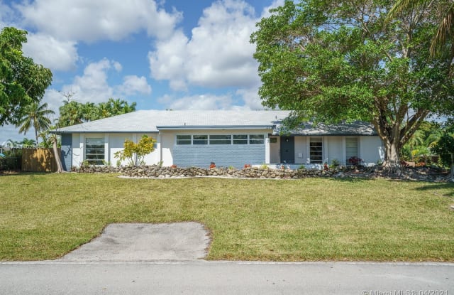 18452 SW 88th Pl - 18452 Southwest 88th Place, Cutler Bay, FL 33157