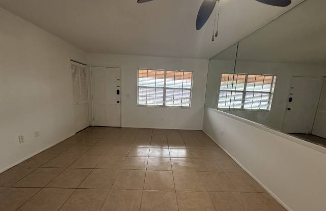 1100 East Caroline Street#205