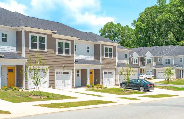 Photo of Oak Lake Townhomes