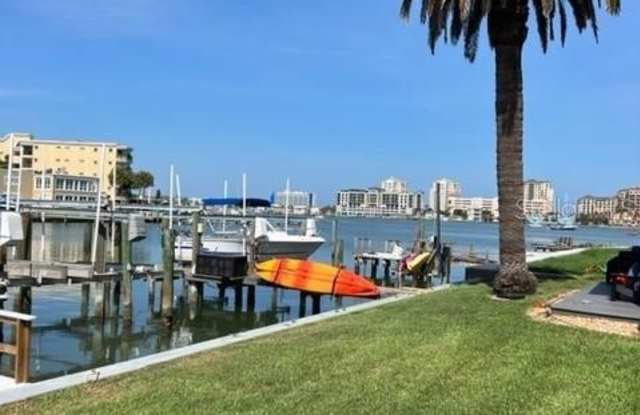 241 SKIFF POINT