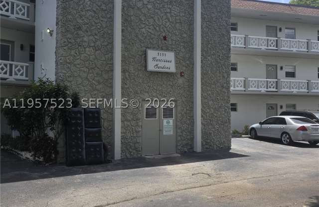 5151 W Oakland Park Blvd