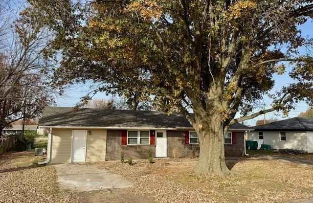 Photo of 1105 Eubanks  ST