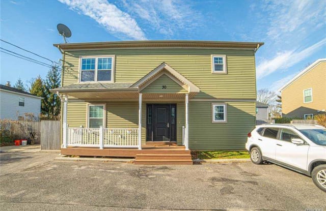 30 E Maple St - 30 E Maple St, East Massapequa, NY 11701