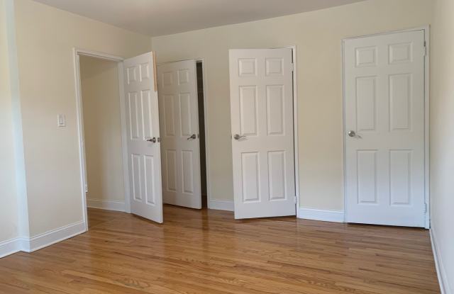 Madison Mall Apartments