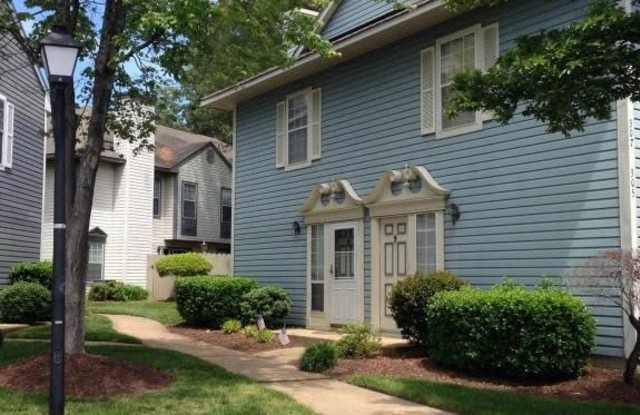 307 Ferdinand Circle - 307 Ferdinand Circle, Virginia Beach, VA 23462