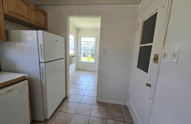 1231 Orange Grove Avenue