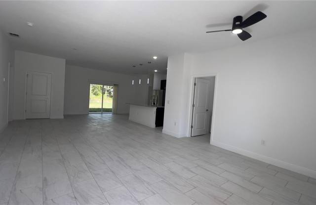 5027 SW 165TH STREET ROAD