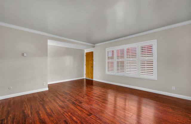 Photo of 810 Edgewood St