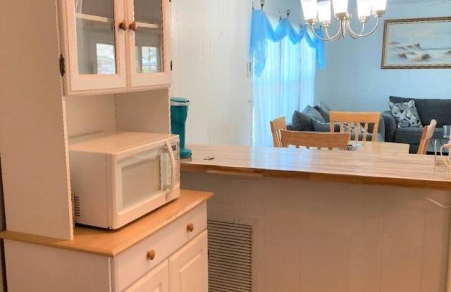 703 Periwinkle Circle