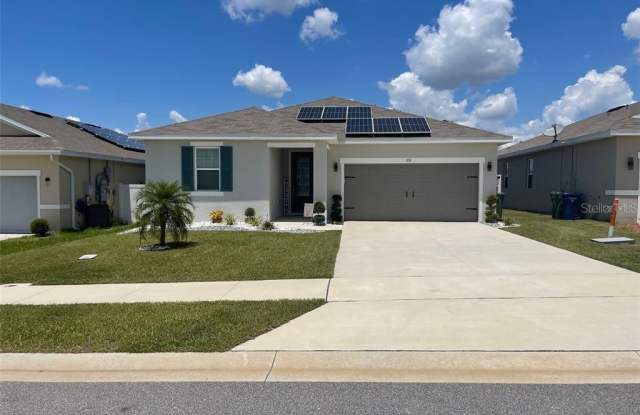 319 LAKE SMART CIRCLE