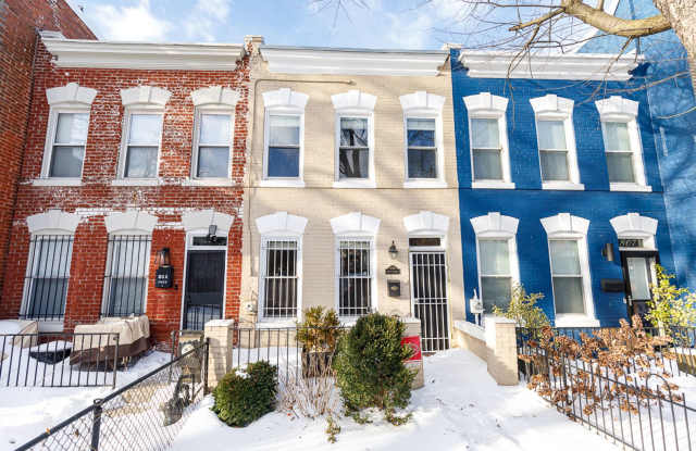 Updated Row Home with 2 Beds, 2.5 Baths Steps to Metro