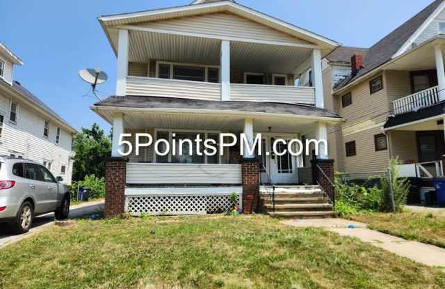 Photo of 1853 Colonnade Road - 2