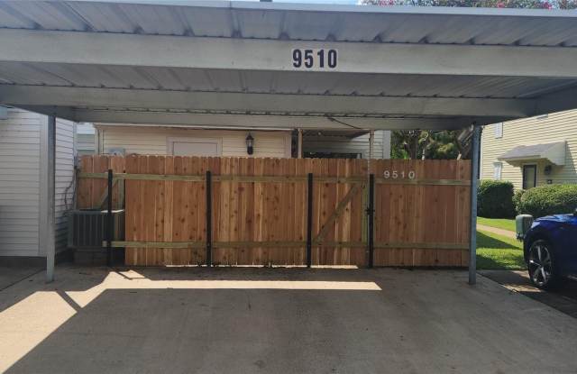 Move-in Ready 3 bed/ 2.5 bath home