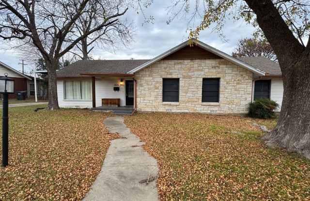 Beautiful Castle Heights Home
