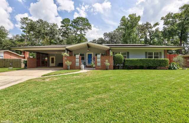 2113 Mulberry Blvd - 2113 Mulberry Boulevard, Tallahassee, FL 32303