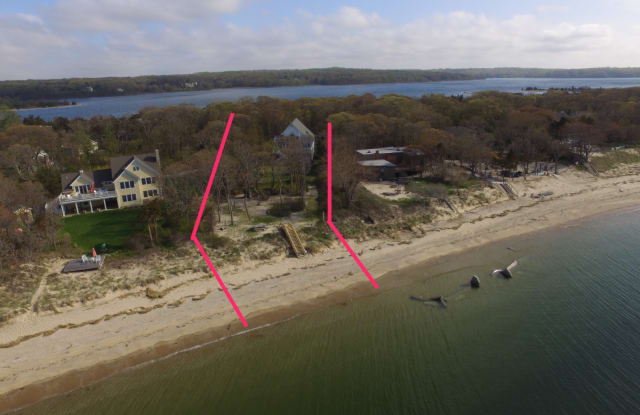 576 East Long Beach rd - 576 East Long Beach Road, Nissequogue, NY 11780