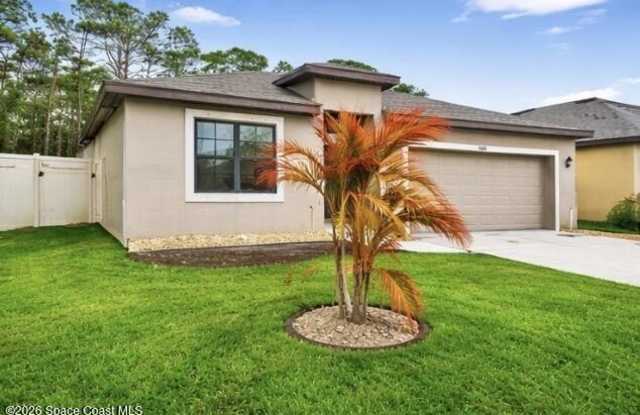 1686 Mineral Loop Drive NW