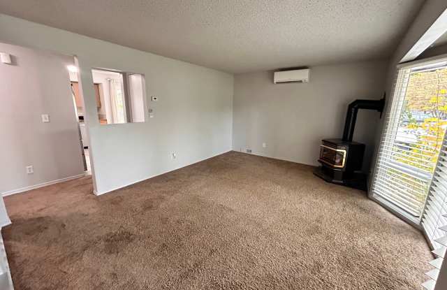 Charming 4 Bed, 2 Bath Home in Spokane Valley!