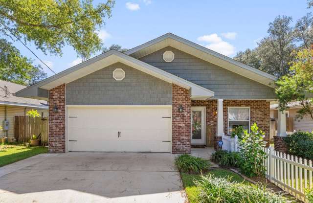 Photo of 808 Pine Alley Street