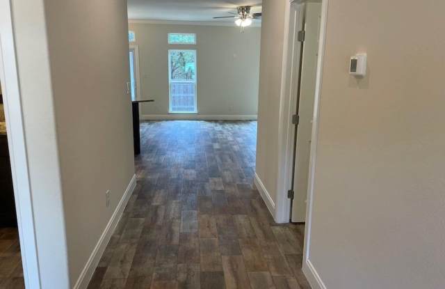 Enjoy the quality construction of this home in Lago Vista lake community!