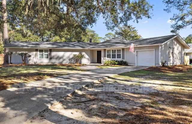 286 Cushing Dr