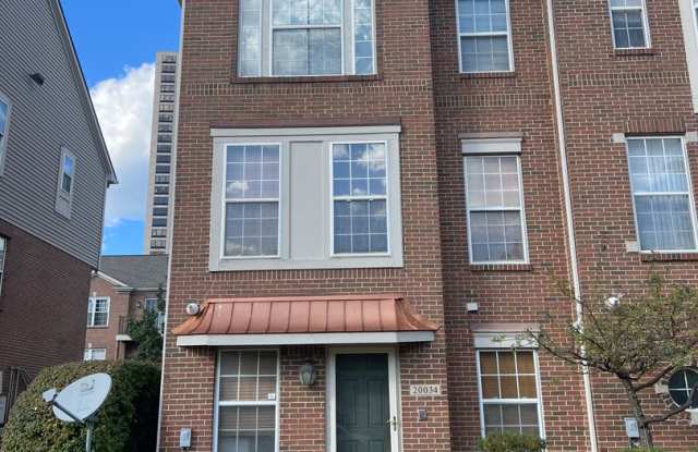 Coming 11/2024 Beautiful Southfield Condo