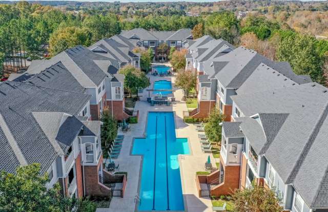 Photo of Halston Riverside