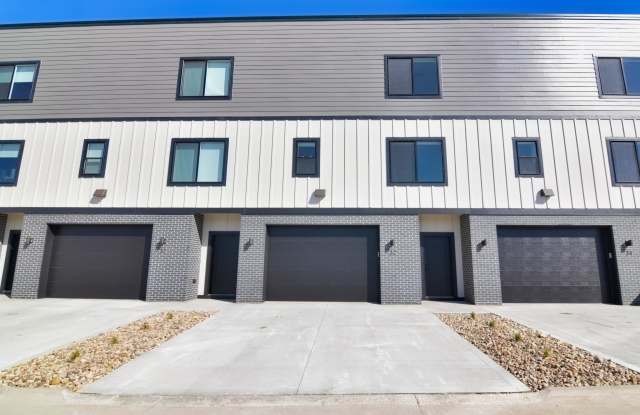 Photo of 18 Crosby Park Dr