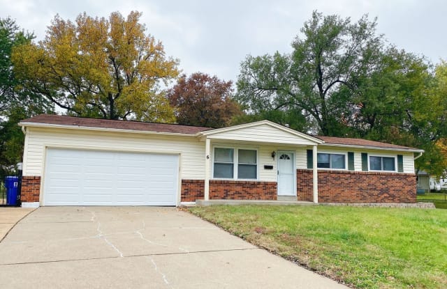 6 Cedar Park Dr. - 6 Cedar Park Drive, Florissant, MO 63031