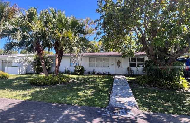 9840 SW 165th Ter