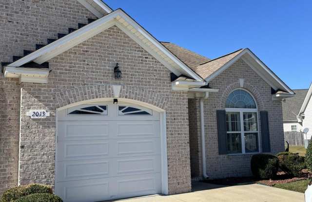 2013 Croyden Circle unit: B