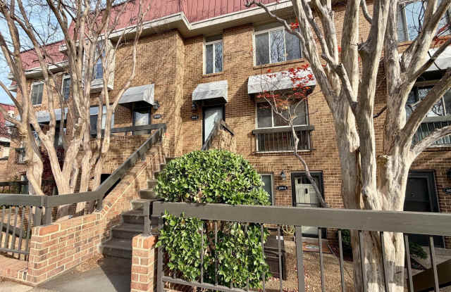 Photo of 608 15TH Street S unit: 2