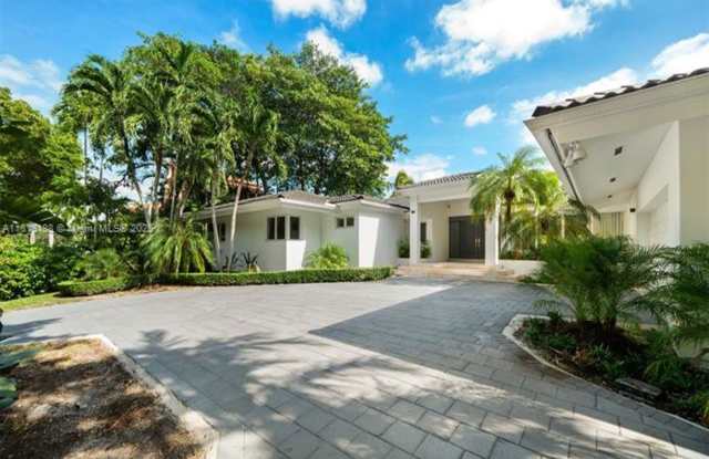 7155 Los Pinos Blvd #0 CORAL GABLES, FL 33143