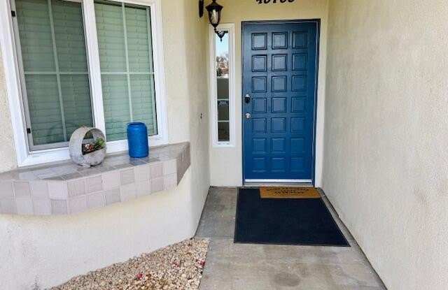 43733 Avenida Alicante