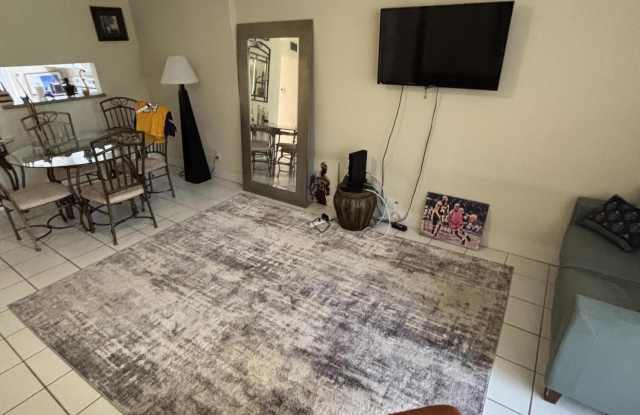 3121 NW 47th Terrace