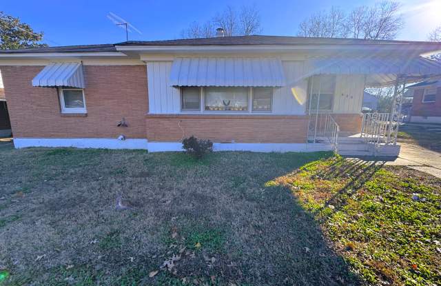 Photo of 830 Stratford Road