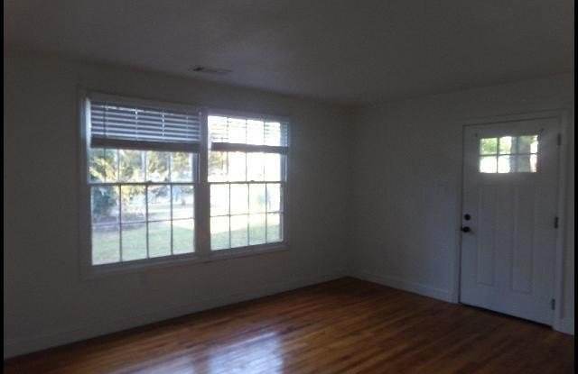 2318 S Louisiana Street