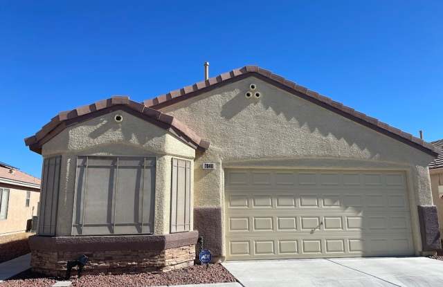 Southwest Blue Diamond Ranch (S.Decatur at Robbindale) - Single Level 3bed/2Bath w/Garage