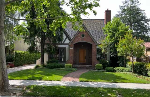 1118 LAURIE AVE