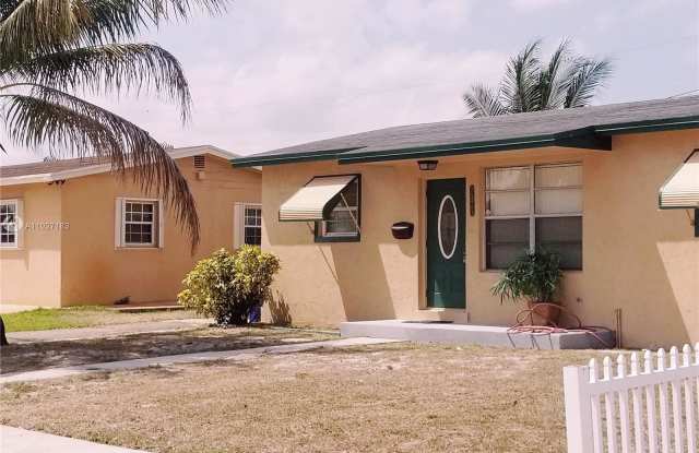 7371 Garfield St - 7371 Garfield Street, Hollywood, FL 33024