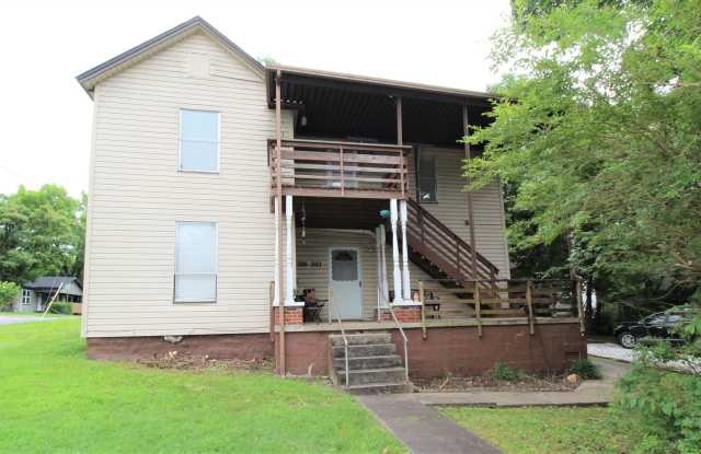 302 South Hill Avenue