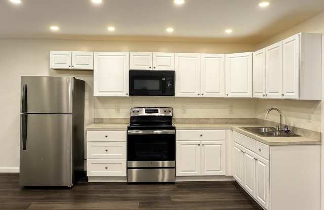 Photo of 420 Broadway unit: 2