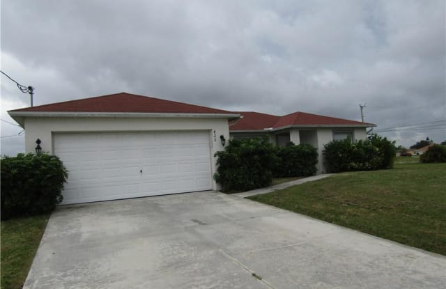 422 NW 11th TER - 422 Northwest 11th Terrace, Cape Coral, FL 33993