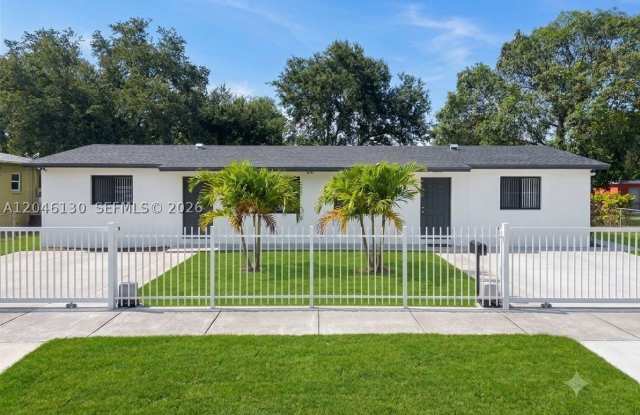 1855 NW 93rd Ter