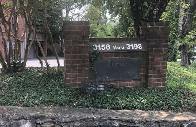 2 Bed/2 Bath Condo located in Green Hills only minutes to Vandy and Easy Interstate Access, 1 Car Garage - 3160 Hillsboro Pike, Nashville, TN 37215