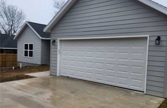 Photo of 394  E North  ST