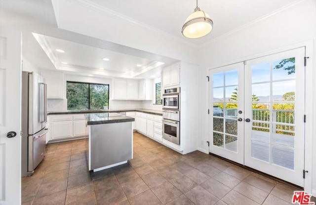 3630 Roberts View Place