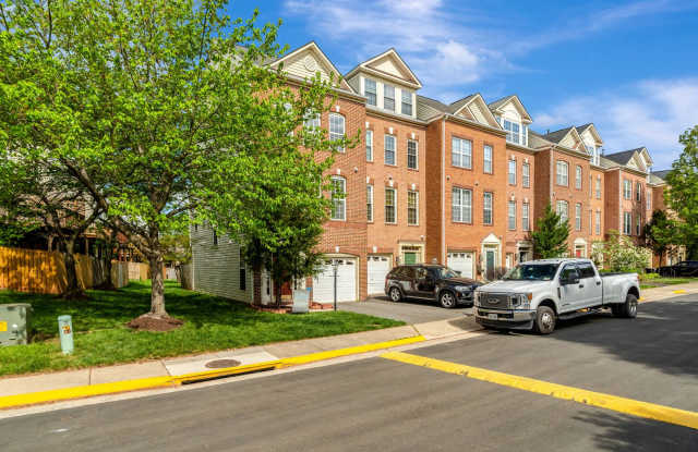 Beautiful End Unit Townhome, close to Reston Town Center  Toll Road, very nice neighborhood, must see! photos photos