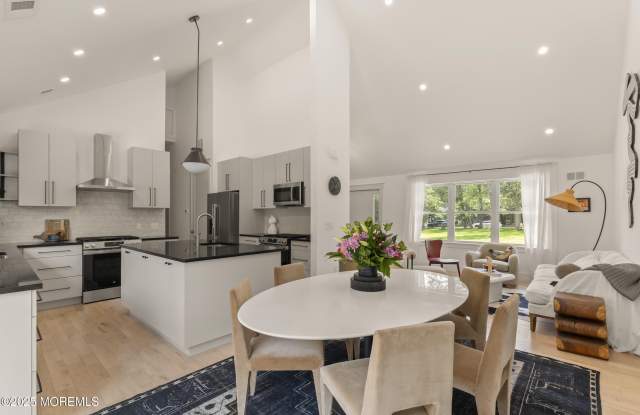 Photo of 1406 Transit Avenue